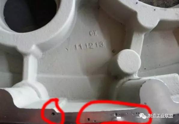 How to distinguish the difference between air hole and shrinkage hole in casting production?